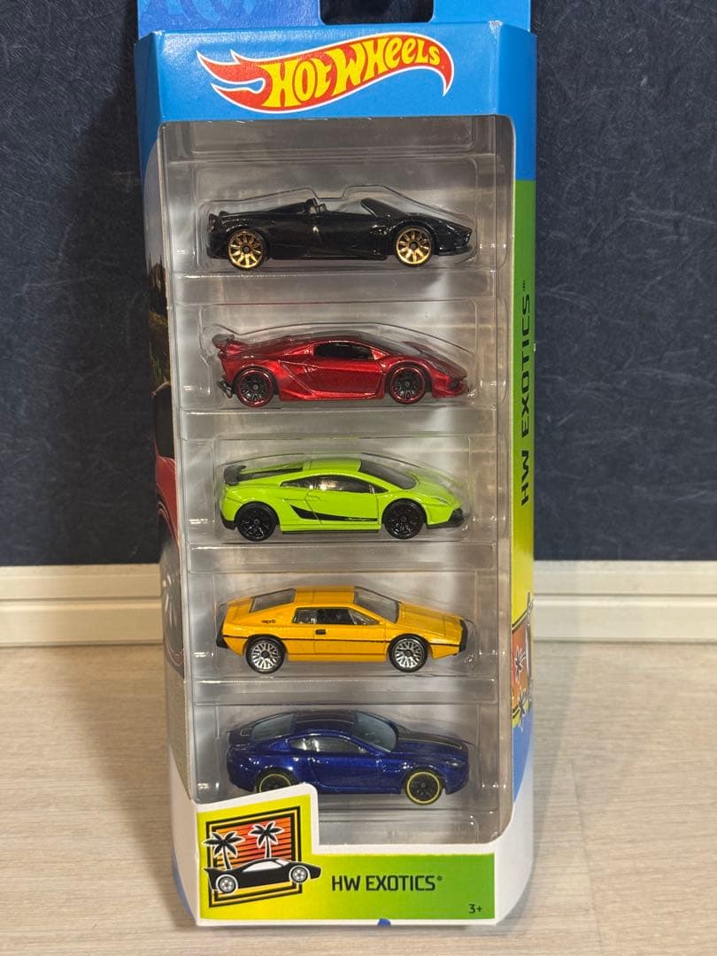 Hot Wheels ホットウィール5パック 3個セット。