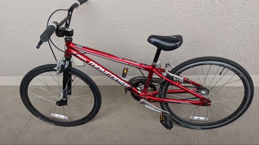 子供自転車　Mon　赤　キッズ自転車 モンポケ 自転車 幼児用自転車 子供用自転車 2歳半から 手押し付