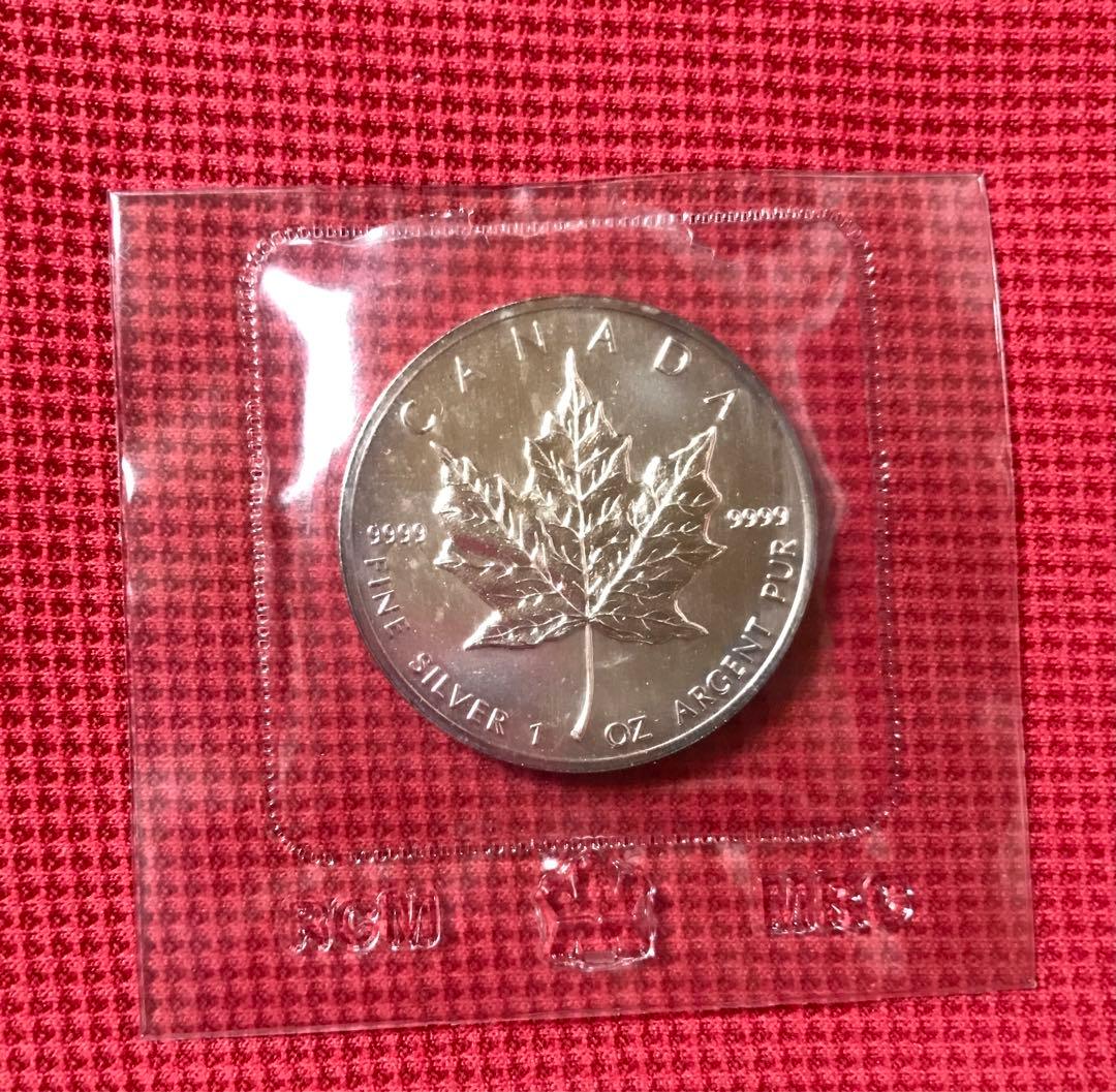 1989年 メイプルリーフ銀貨 1オンス 純銀 - メルカリ