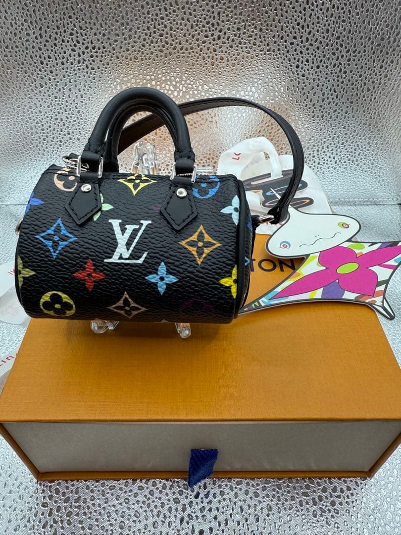限定品・希少】新品未使用ルイヴィトン村上隆バッグチャーム・マイクロ