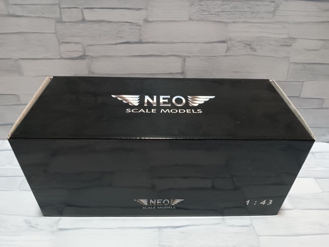 1/43 NEO　ハマーH2 ストレッチリムジン　ミニカー　ブラック　模型 Amazon.co.jp: 1/43 NEO ハマーH2 ストレッチリムジン ミニカー