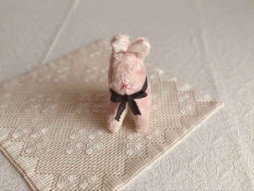 vintage rabbit ୨୧ フォルムの可愛い ピンクの ウサちゃん