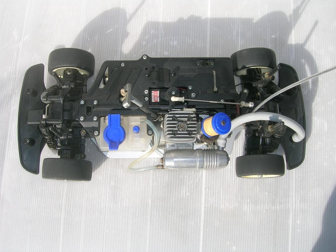 すぐ遊べる調整済!エンジンカー入門電動では味わえない快感タミヤ TG-10Mk1