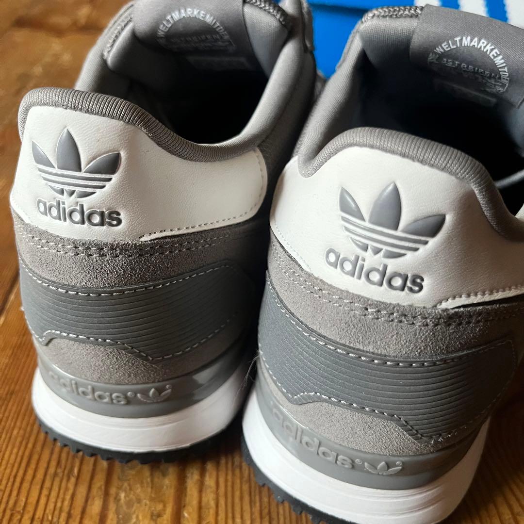 adidas ZX700 グレー 28.5cm ZX - メルカリ