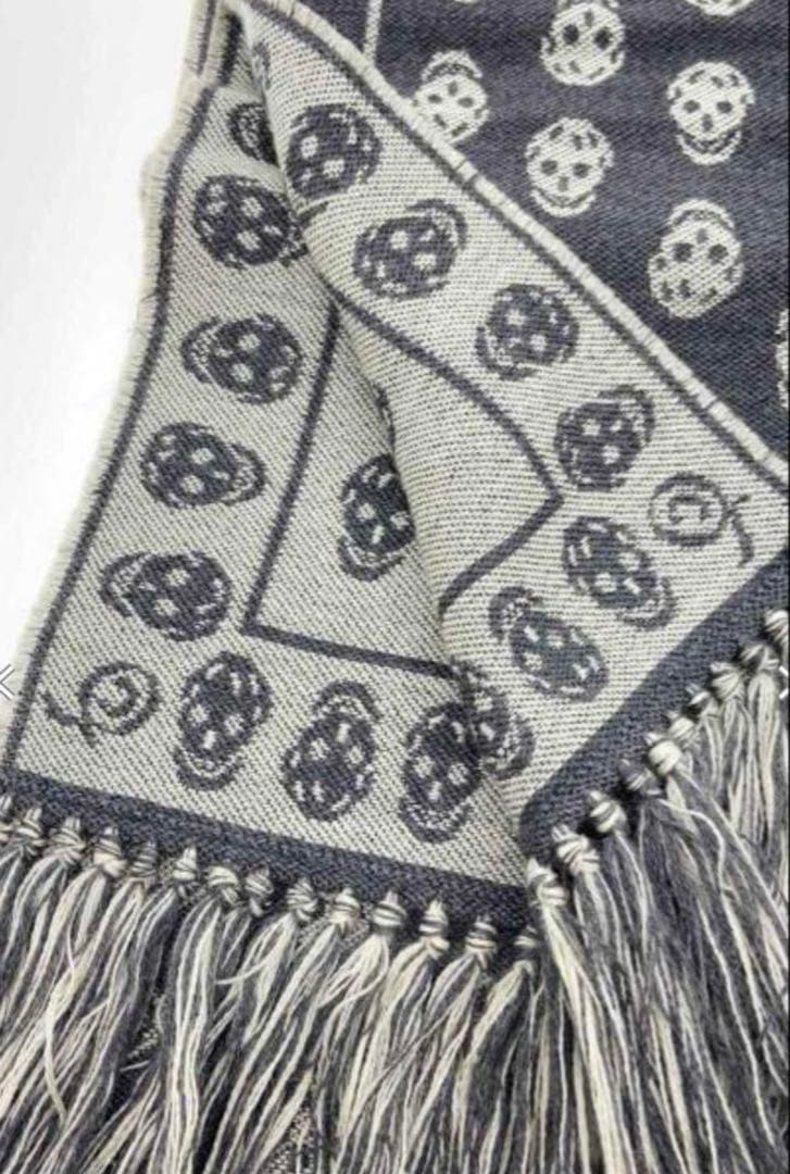 Alexander McQueen スカル柄マフラー