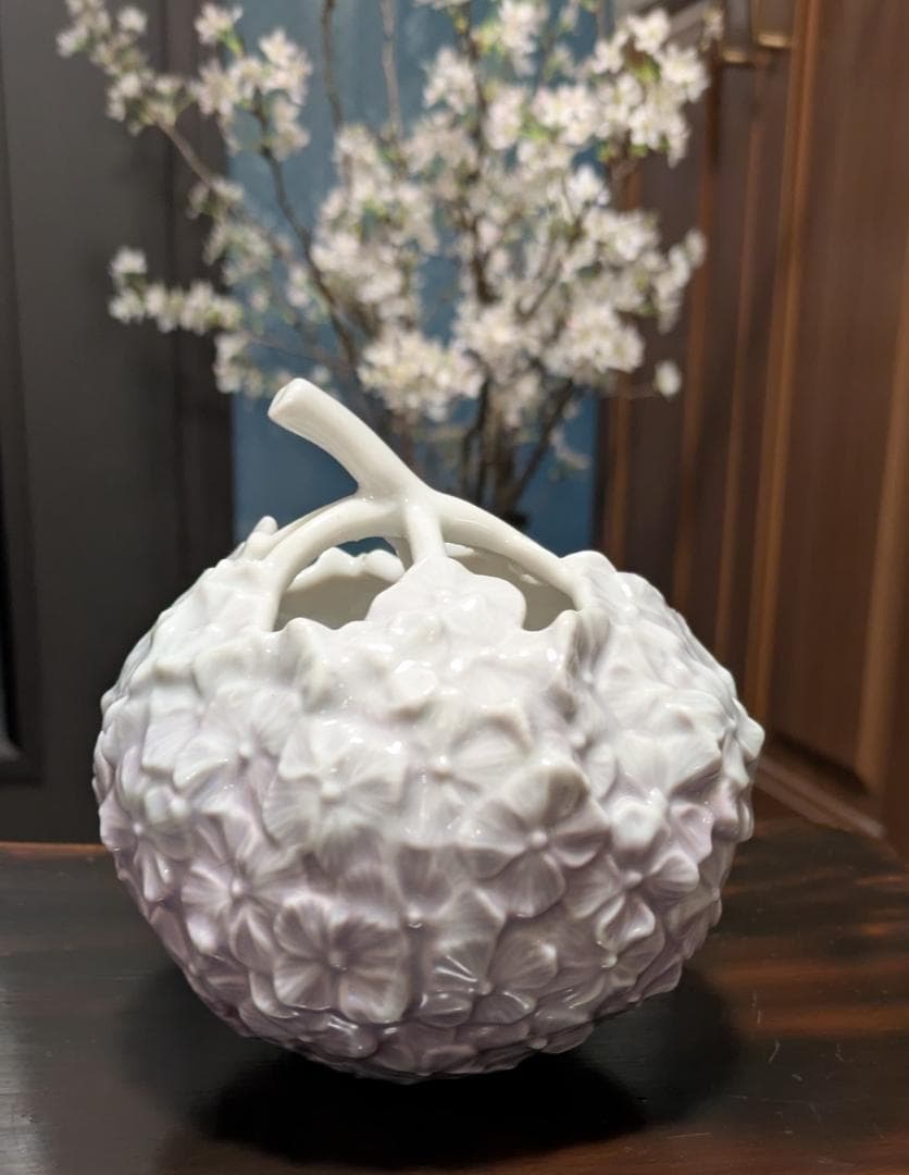  ロイヤルコペンハーゲン 淡い紫色のアジサイ花器 Amazon.co.jp: ロイヤルコペンハーゲン 紫陽花 フラワーベース 花瓶