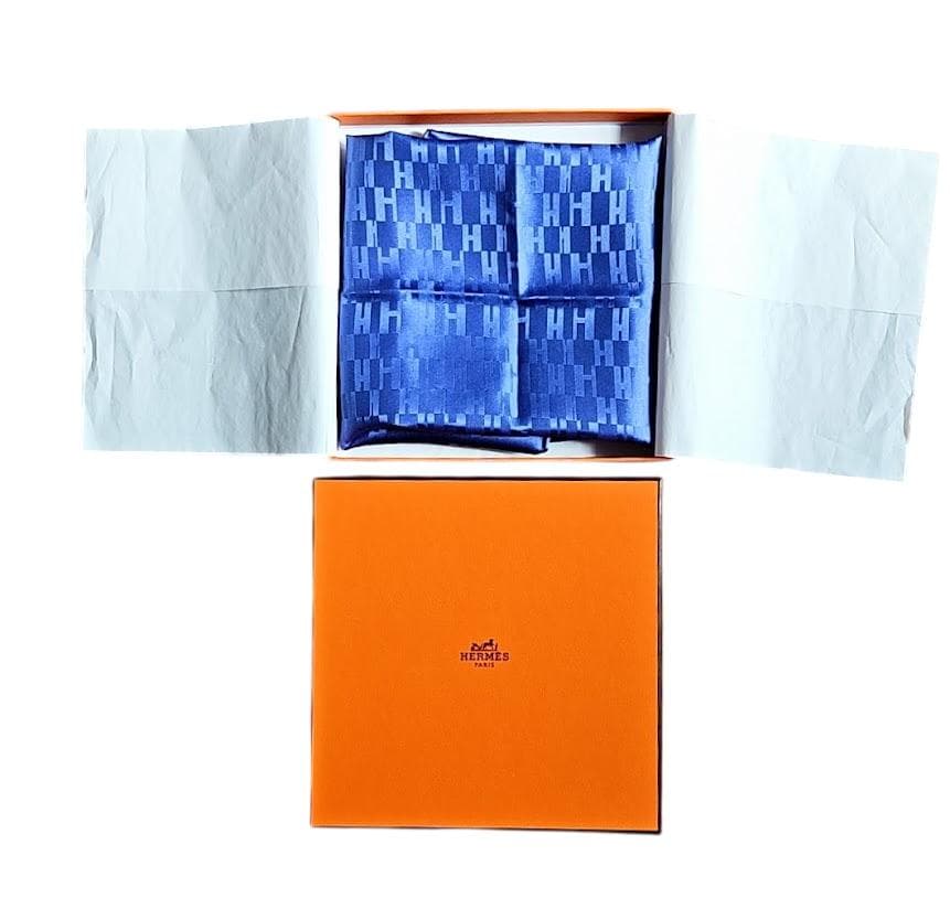 エルメス HERMES ポケットチーフ グランH セイシェルブルー 箱リボン付