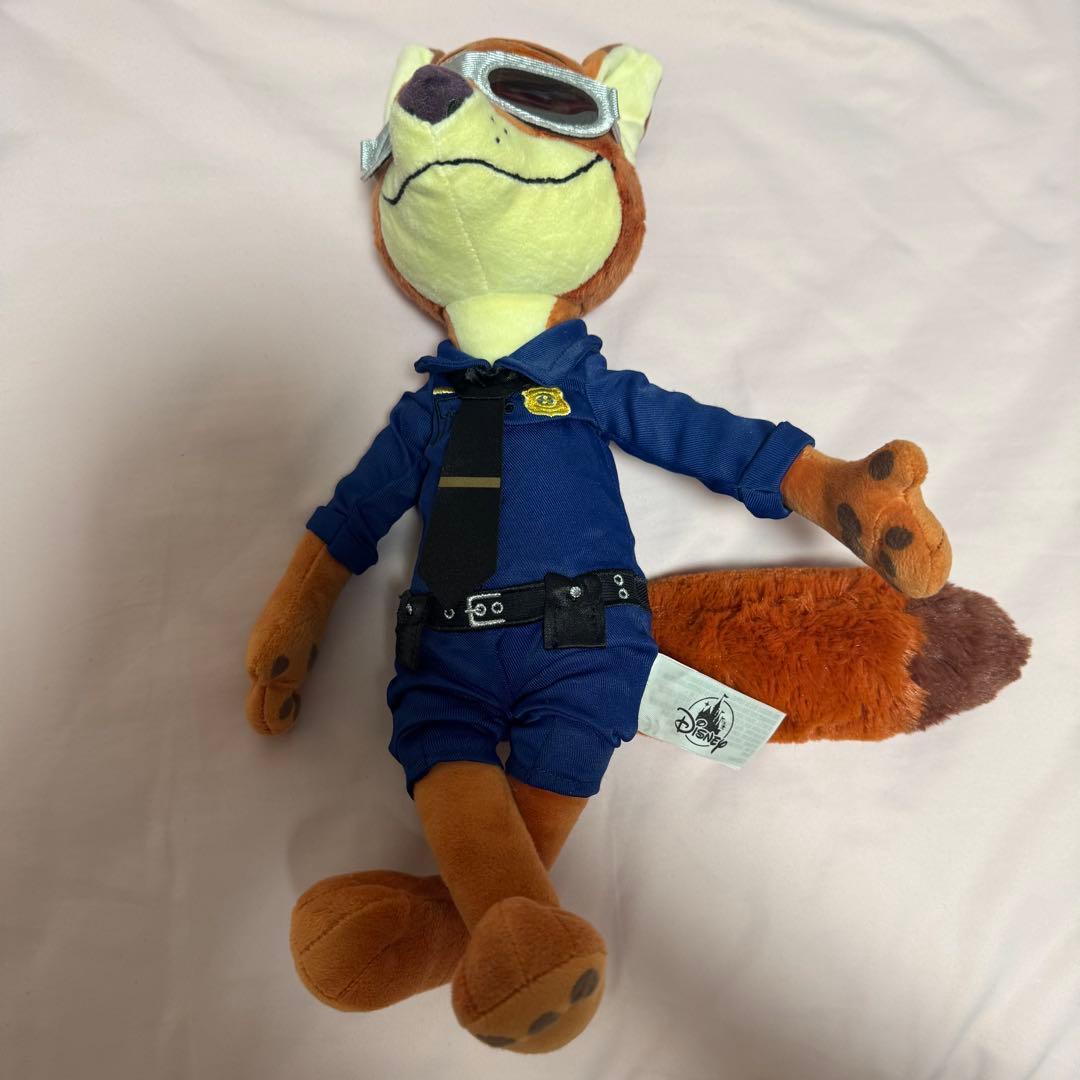 ズートピア ニック ぬいぐるみ 警察官 - メルカリ