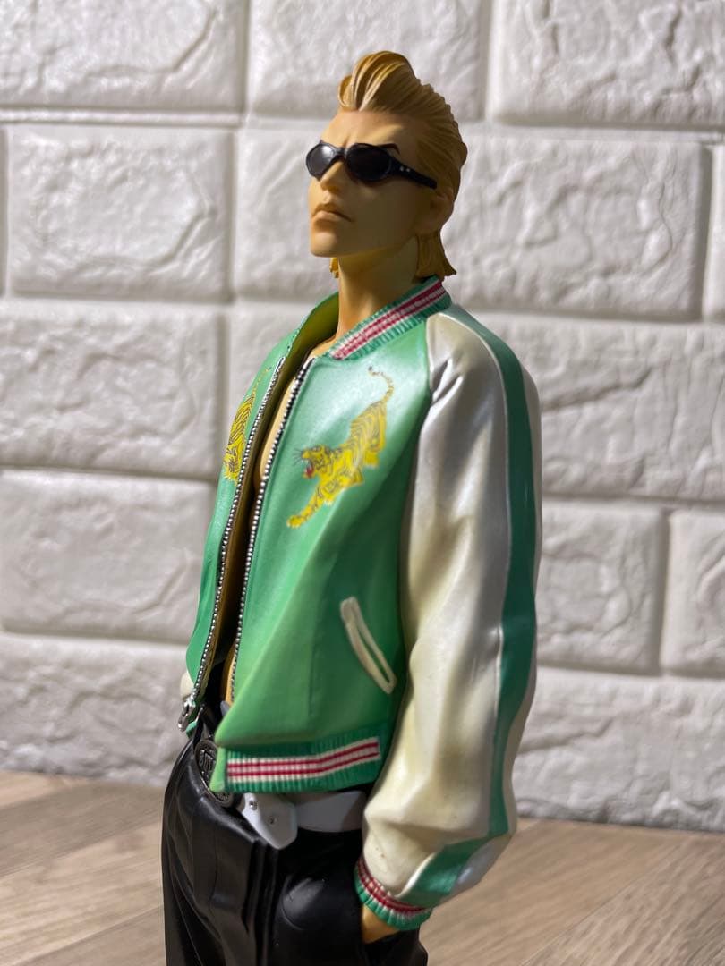 クローズ×WORST 坊屋春道 WORST 28巻限定 フィギュア - メルカリ