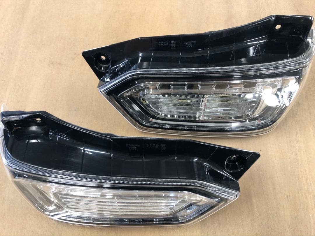 MH35/55/85/95S ワゴンRスティングレー テールランプ 左右セット