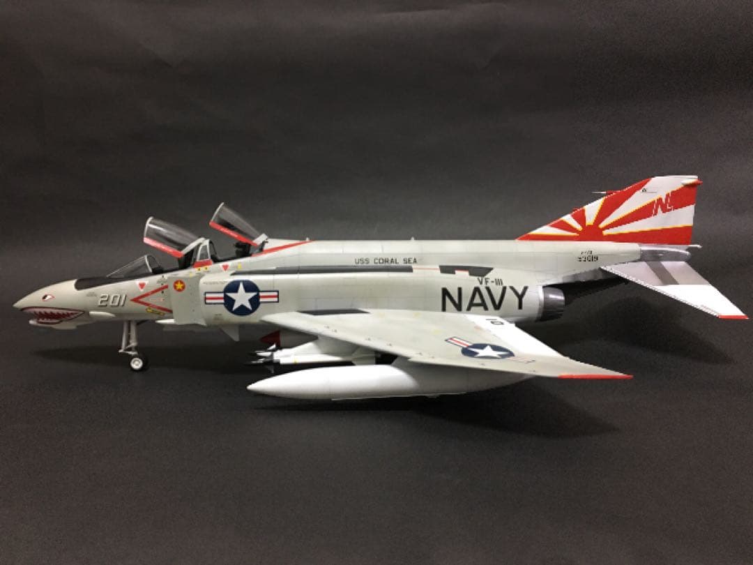 エッシー　1/48　F-4B　ファントムⅡ　サンダウナーズ　完成品 エッシー 1/48 F-4B ファントムⅡ サンダウナーズ 完成品 童友社