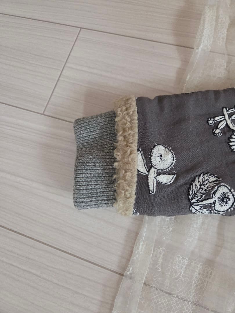 ミナペルホネン quarted ボアコート お花刺繍 グレー - メルカリ