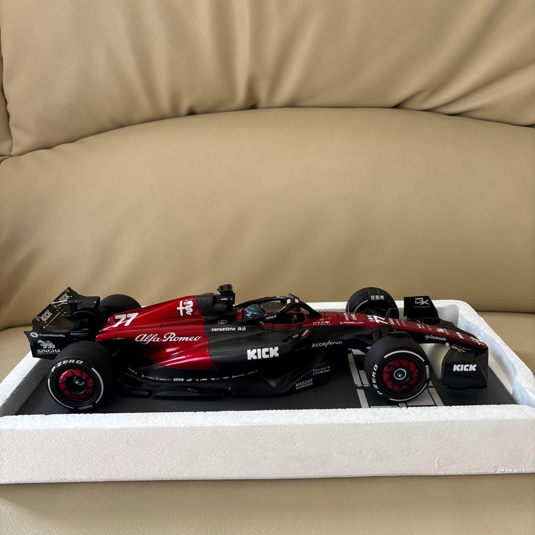 E-m-Y 様 1/18ミニチャンプス アルファロメオC43 V.ボッタス - メルカリ