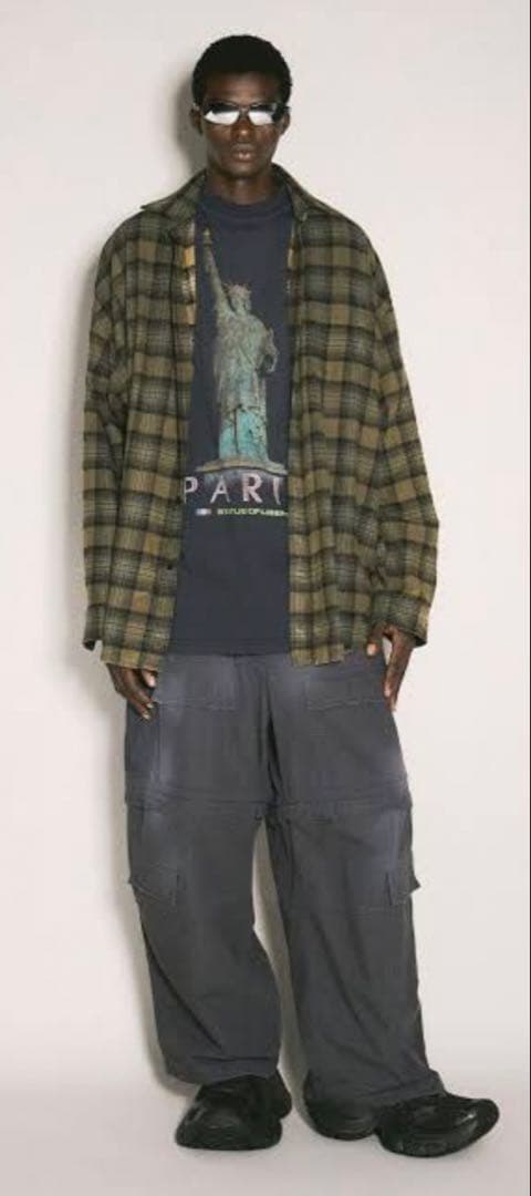 トップス BALENCIAGA PARIS LIBERTY LAYERED 24aw Balenciaga Paris Liberty Layered Oversized Shirt | Saks Fifth Avenue