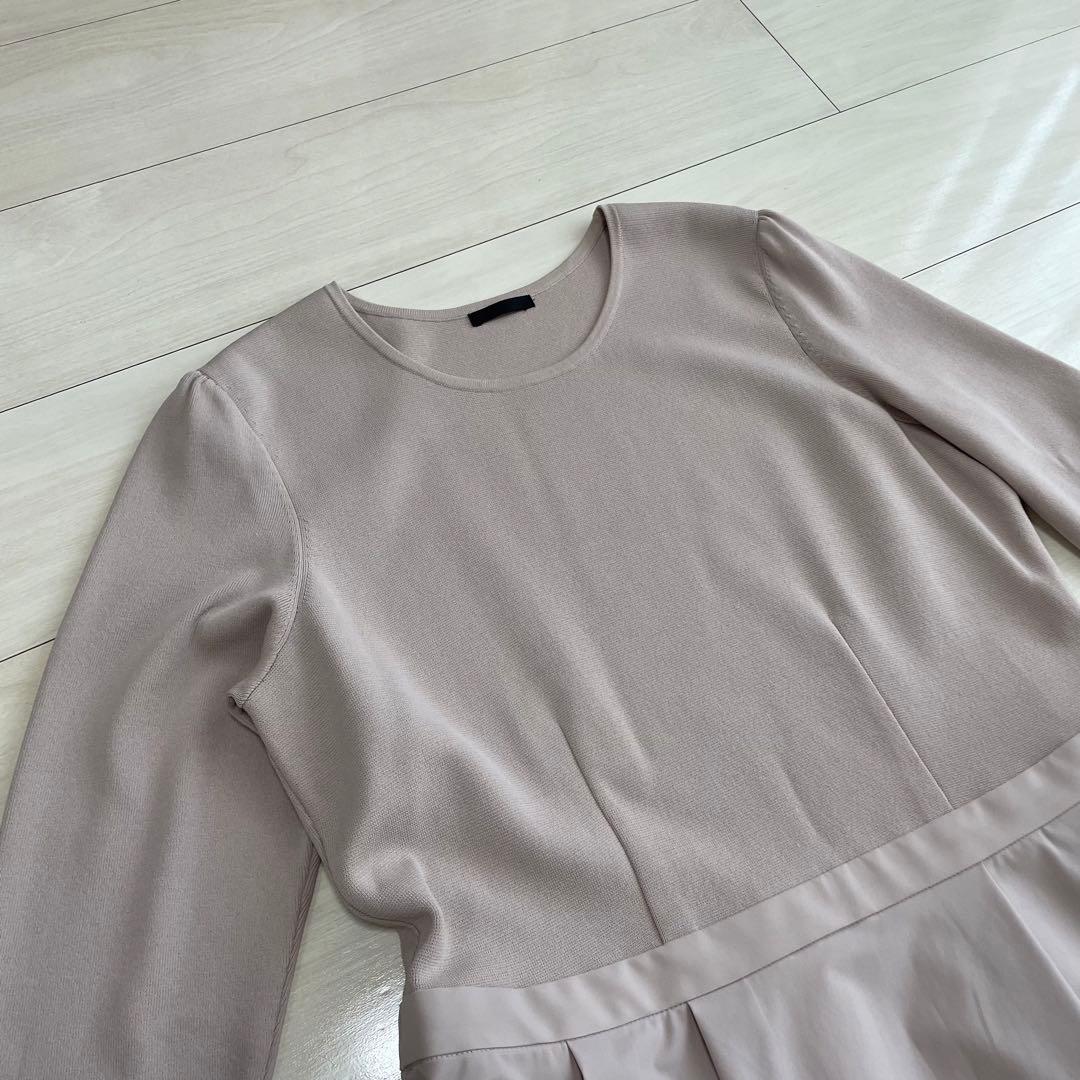 TO BE CHIC ピンクベージュ お袖スカラップのかわいいワンピース 44の