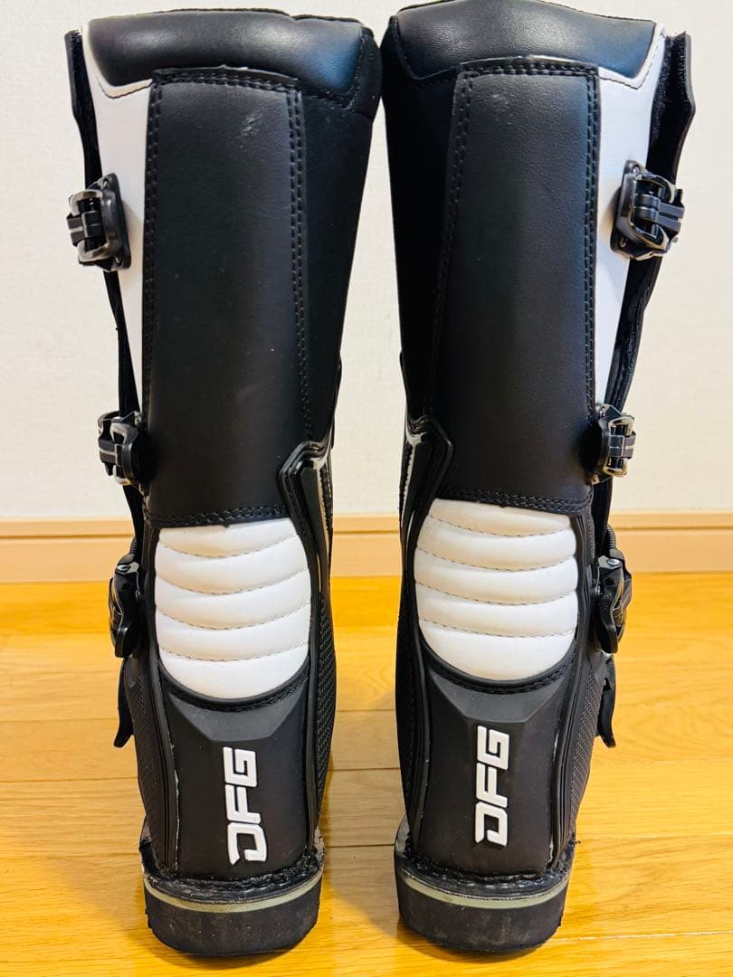 １日のみ使用◾️DFG フレックスブーツ2.0 黒/白 24.5cm◾️モトクロス