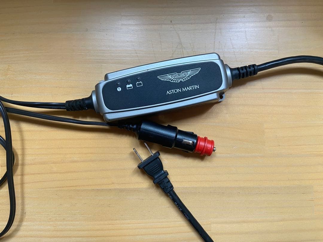 ASTON MARTIN バッテリーコンディショナー4G43-10C650-DB ASTON MARTIN バッテリーコンディショナー4G43-10C650-DB