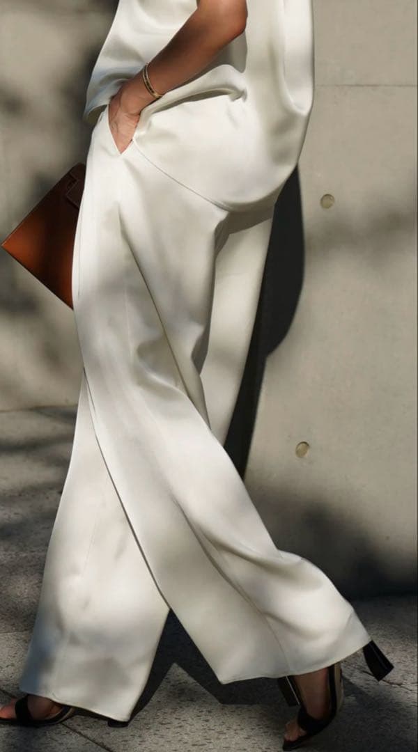 【新品】ELLIE サテンワイドパンツ　WHITE サテンワイドパンツ【WHITE】 – ELLIE