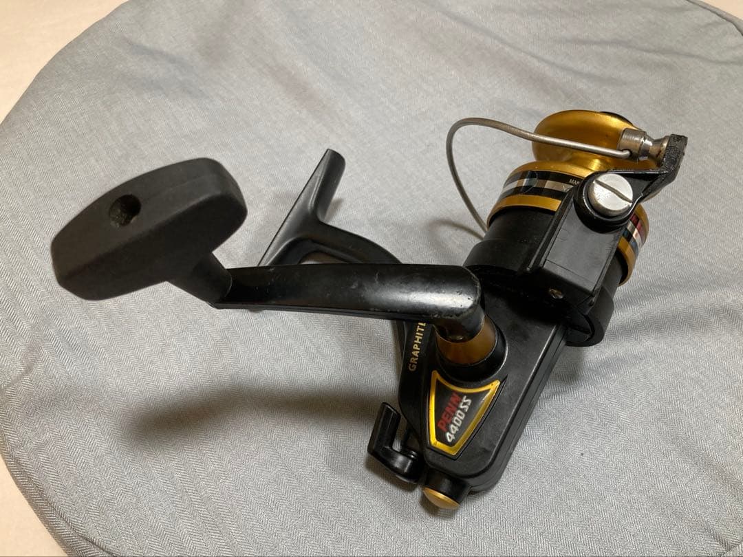 ペン スピンフィッシャー4400SS グラファイト製 USA製 - yellows.co.jp