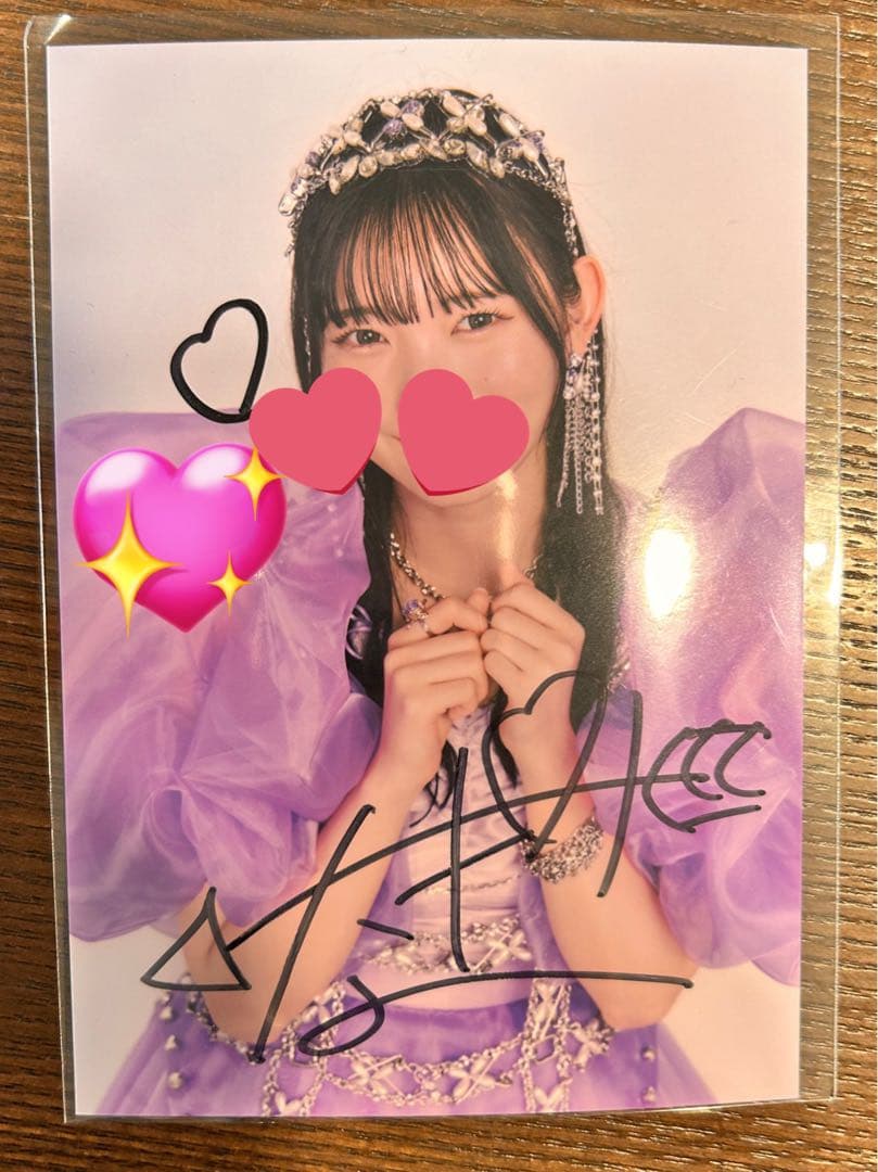 CUTIESTREET 真鍋凪咲 サイン入り生写真 - メルカリ