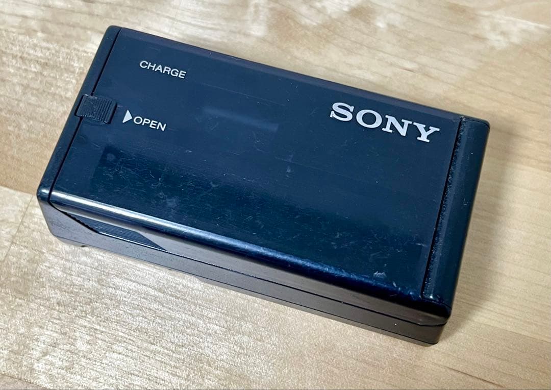 ソニー SONY MD WALKMAN MZ-E700 ピンク 充電器 電池 - ポータブル