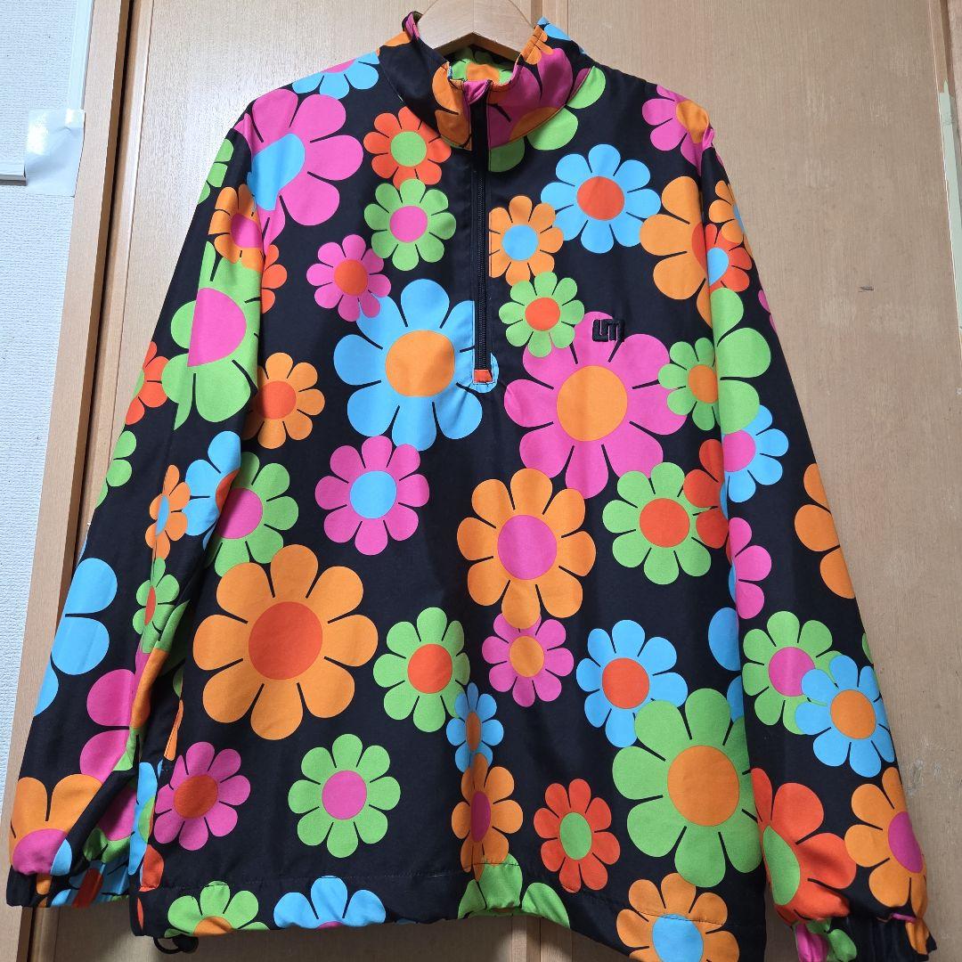 ラウドマウス 黒×マルチ花柄 ハーフジップ 刺繍ロゴ アノラック ラウドマウス 黒×マルチ花柄 ハーフジップ 刺繍ロゴ アノラック ラウド
