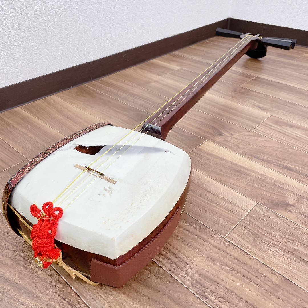 津軽三味線 高級 金ホゾ 二枚溝 鼈甲 太棹 綾杉彫 トチ 紅木