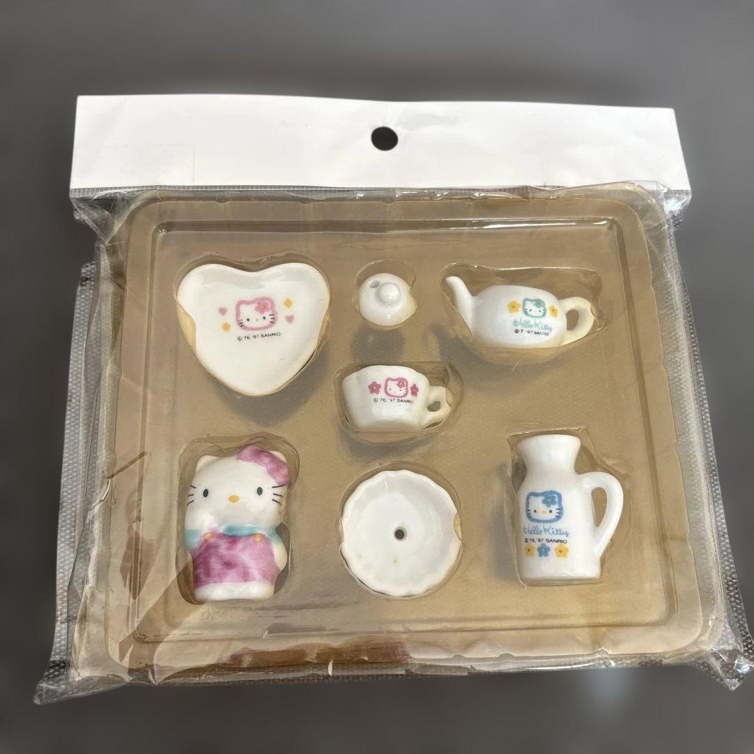 希少】ハローキティ ミニチュアティーセット 陶器製 - メルカリ