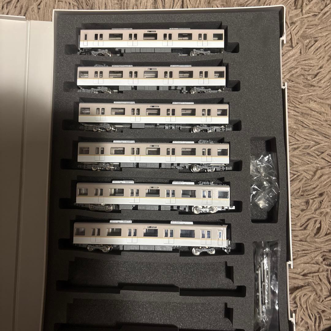 Nゲージ鉄道模型 6両セット ホワイト/シルバー Amazon | KATO Nゲージ 681系 しらさぎ 基本 6両セット 10-1313 鉄道