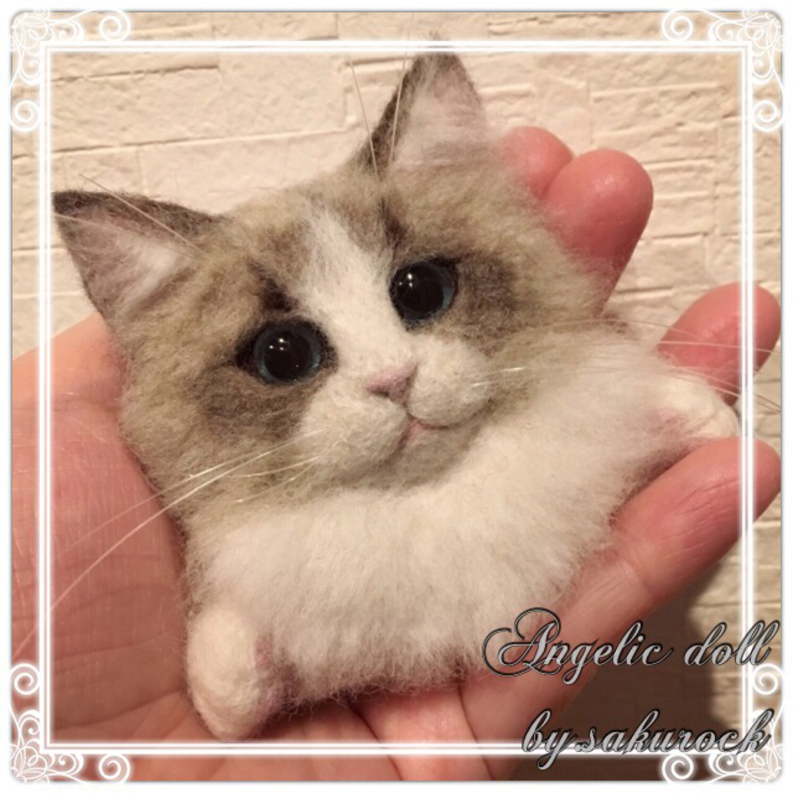 大人気！フセチンチラシルバーさん 羊毛フェルト 猫 リアル フセ