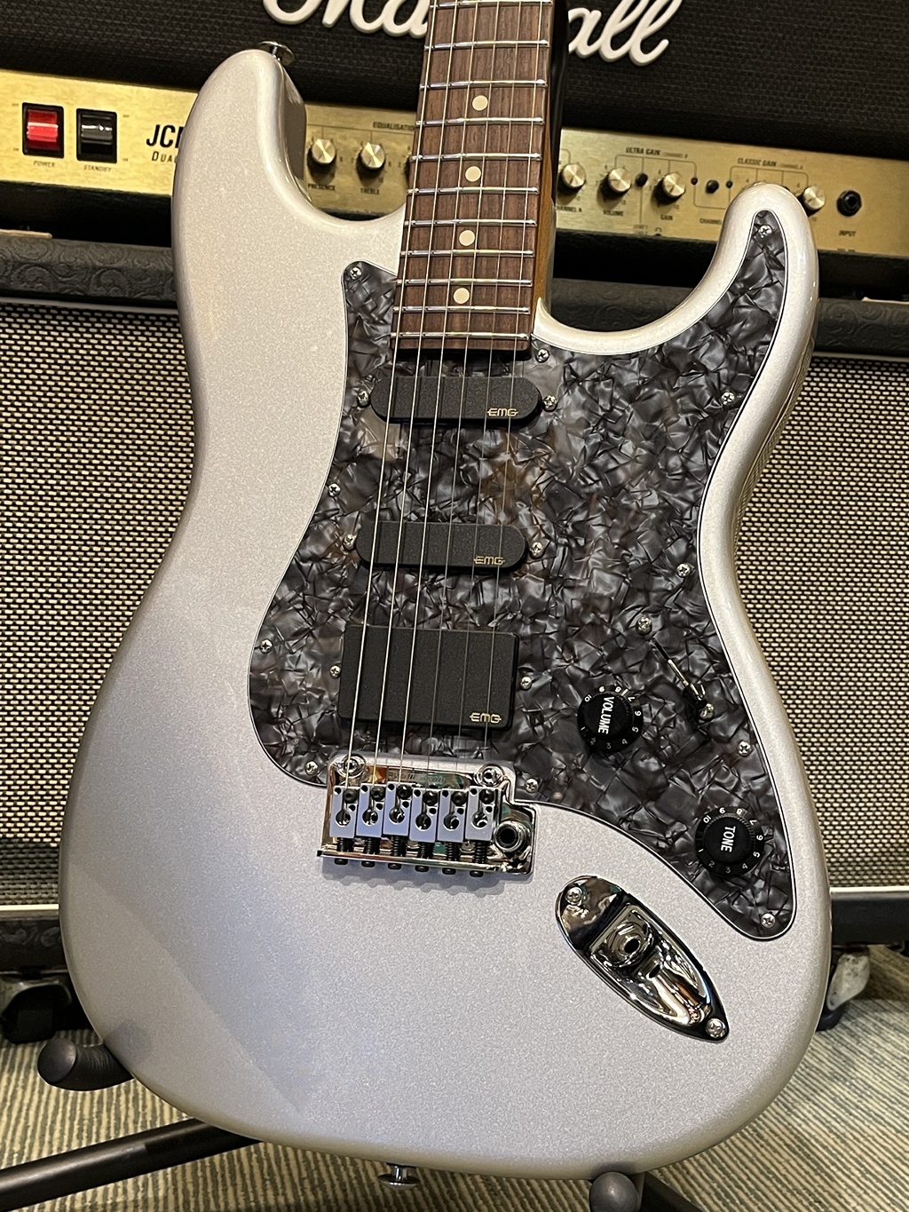 Suhr Guitars Classic S Roasted Maple w/ EMG (Firemist Silver