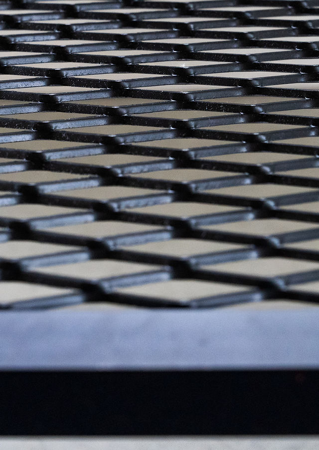 IRON TABLE | サンゾー工務店