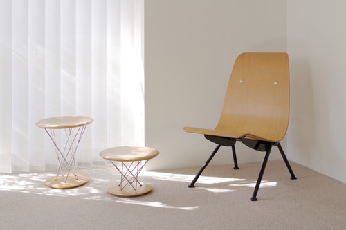 Noguchi Rocking Stool / Vitra | BUILDING