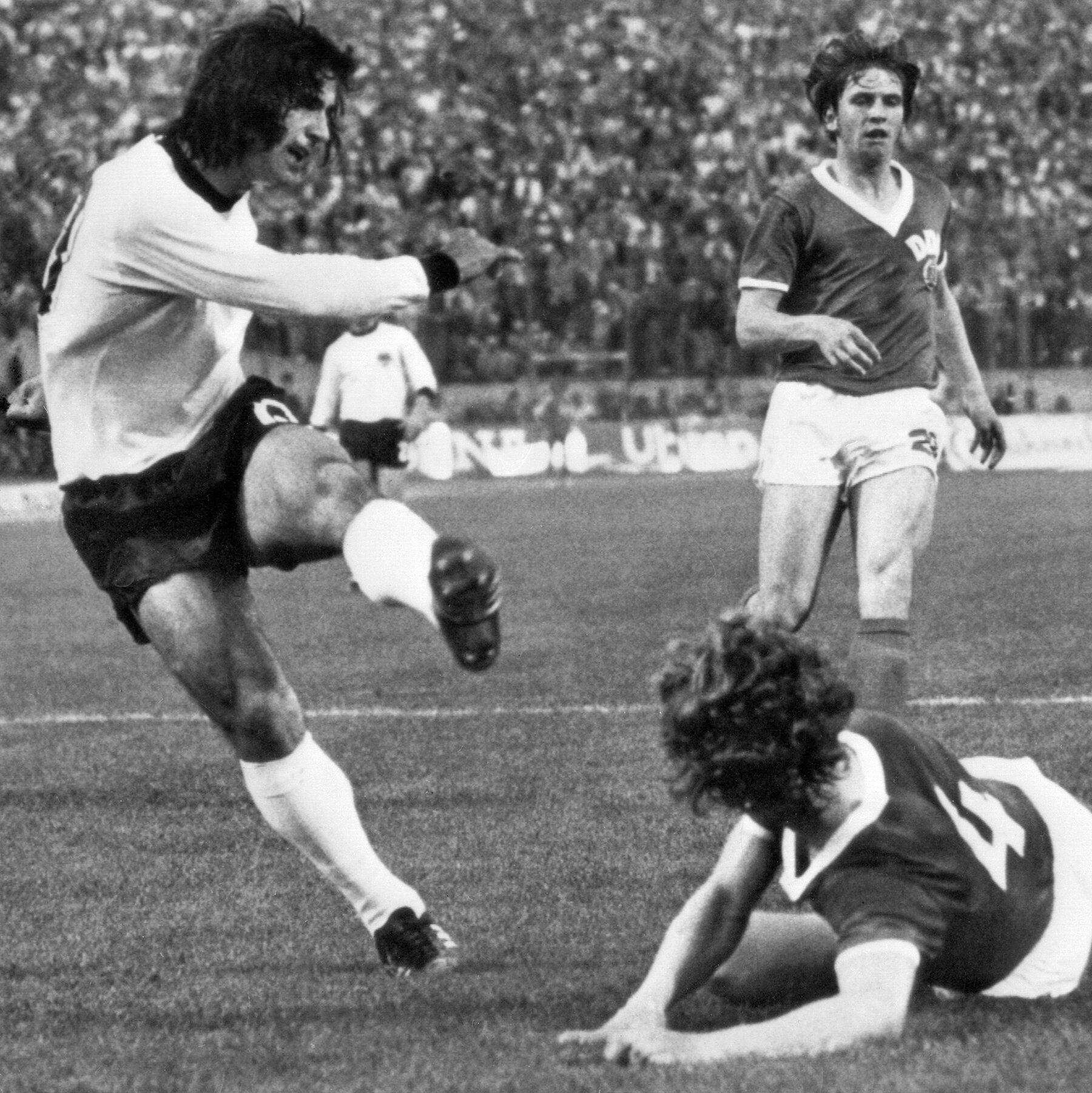 Gerd Müller, Soccer Star Known for His Scoring Prowess, Dies at 75