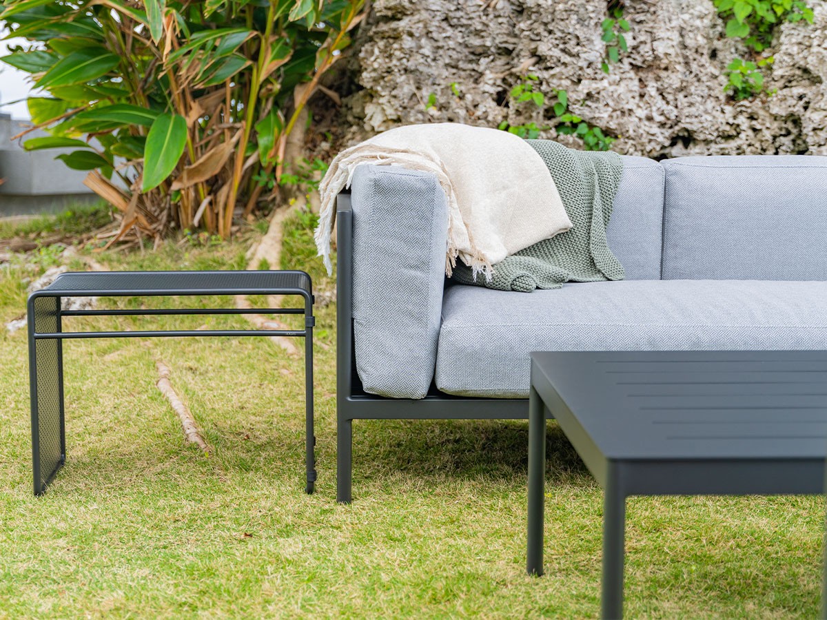 IKASAS KAIS U SIDE TABLE / イカサ カイス U サイドテーブル