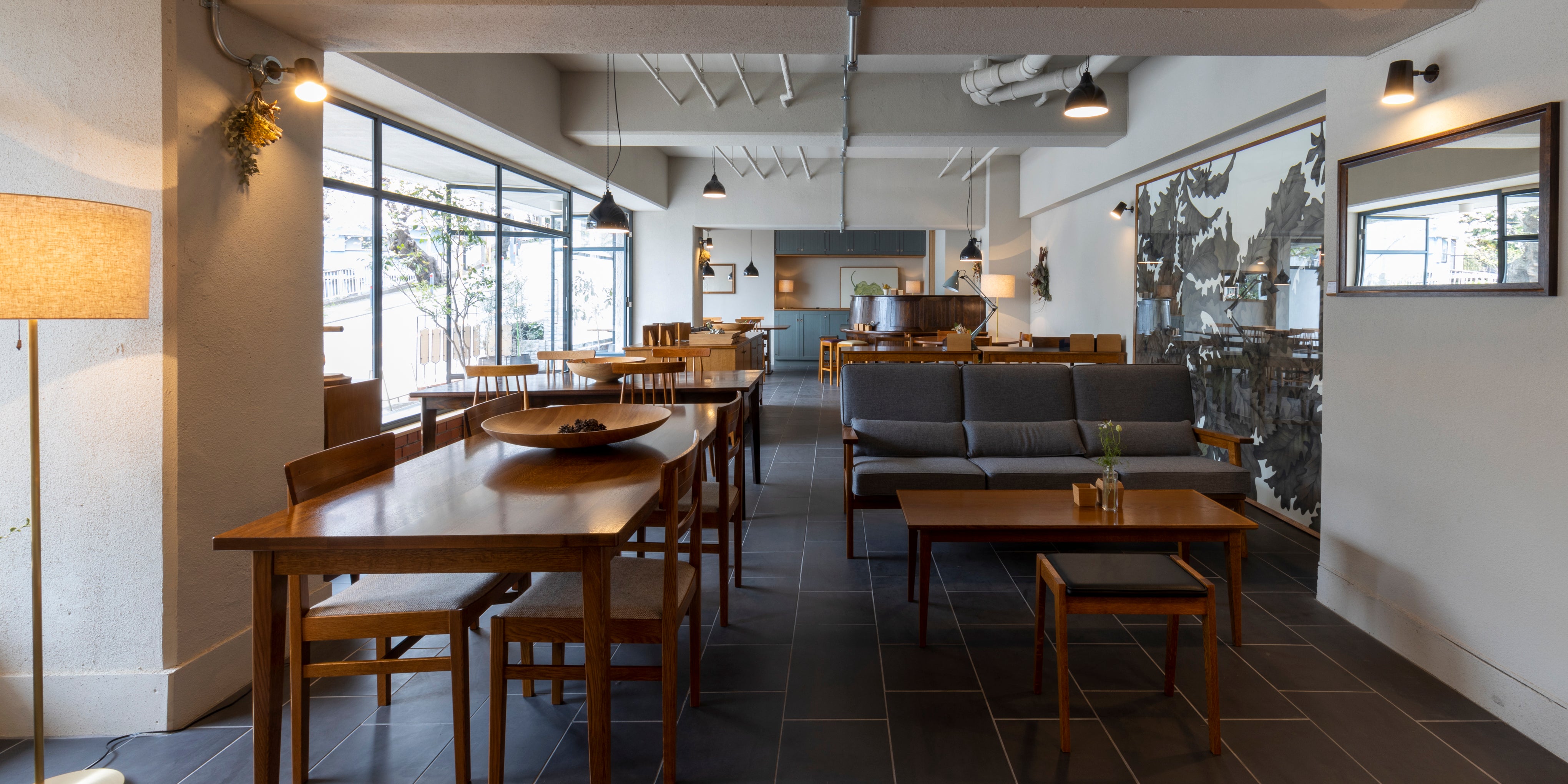 STANDARD TRADE. CO,.LTD.