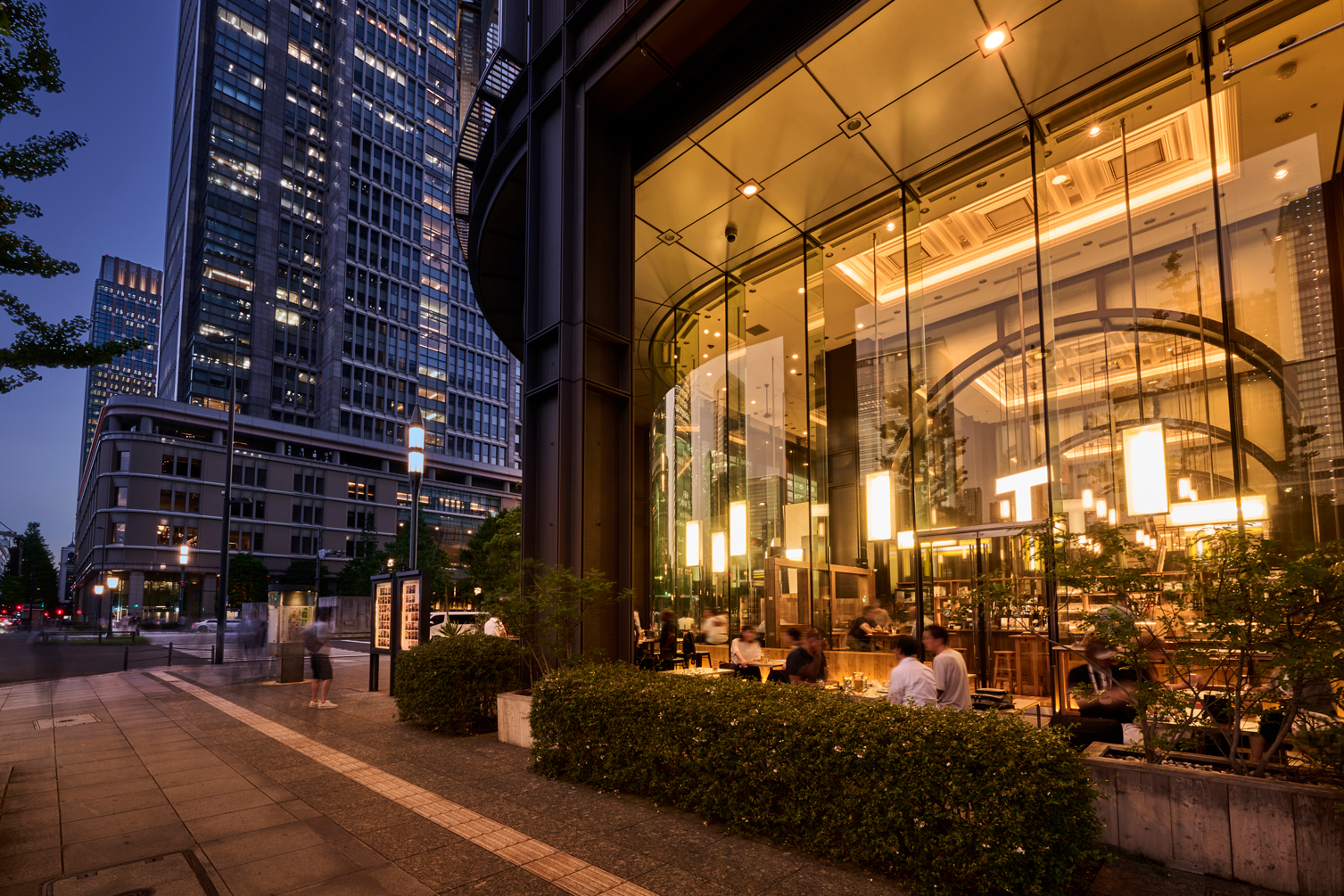 STAND T（スタンドティー）【公式】 - 丸の内 ビアスタンド