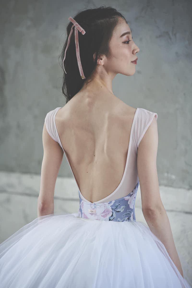 stina / type Q mermaid / mokumoku gray