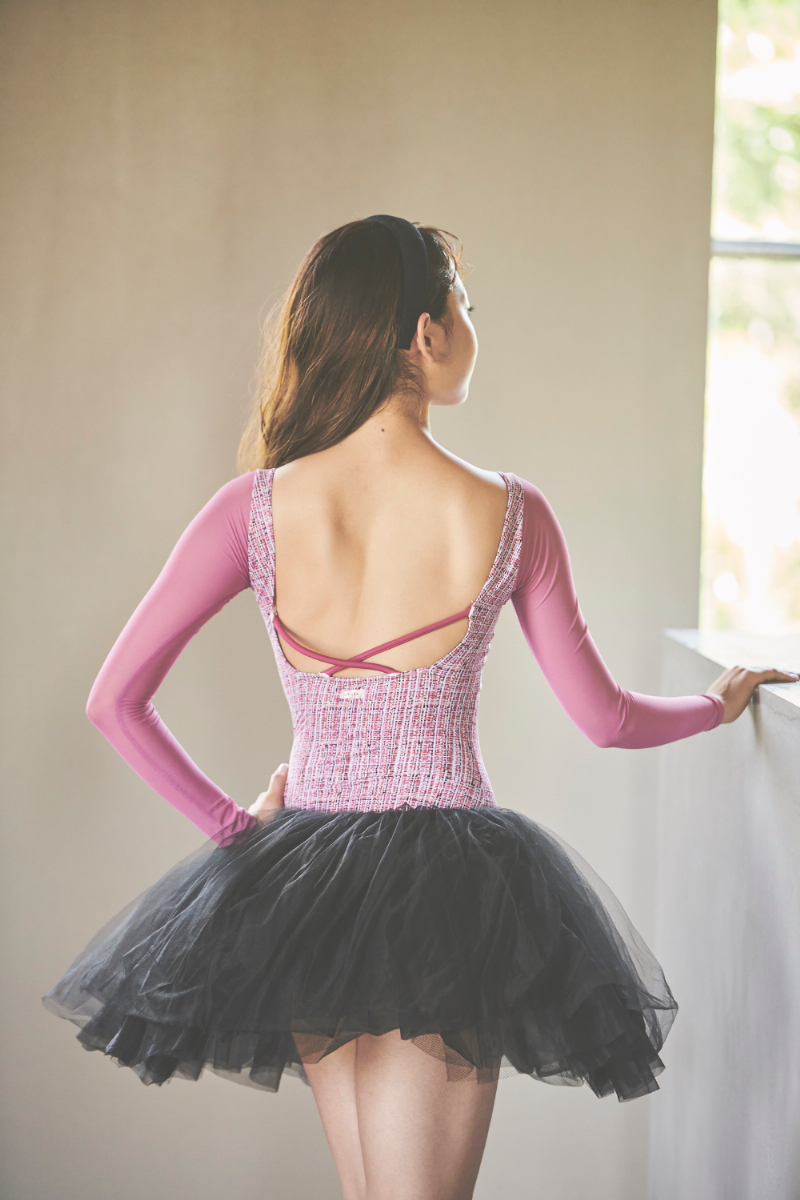 stina / type O square / dark pink tweed