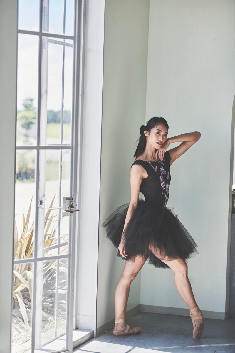 stina / type S french / black rose