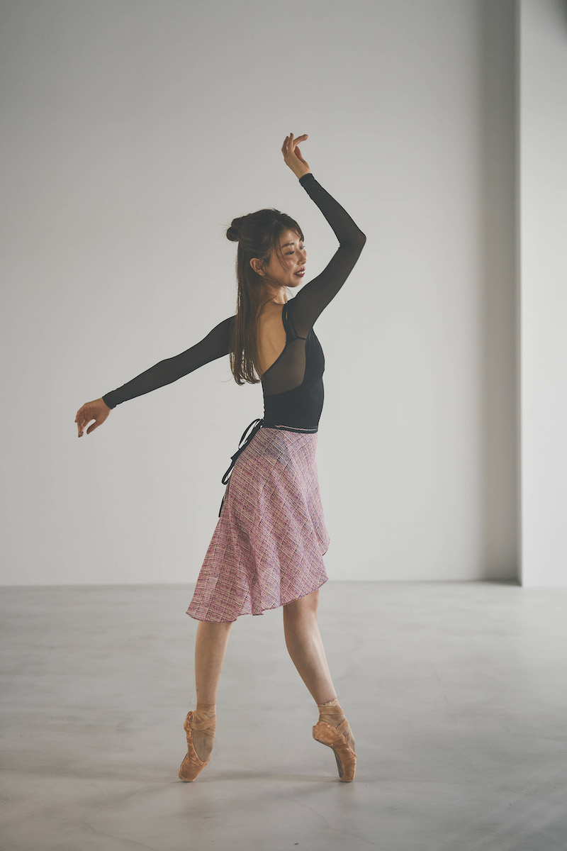 stina / black tweed wrap skirt / short