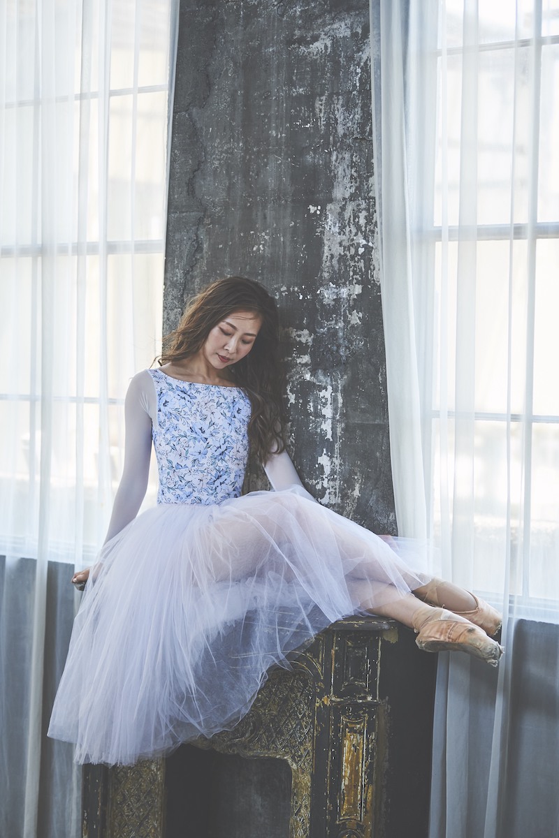 stina / type O square/ light blue flower×white
