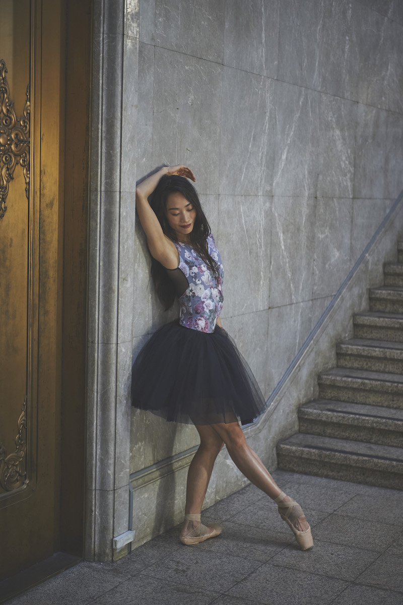 stina / type zero butterfly / authentic gray