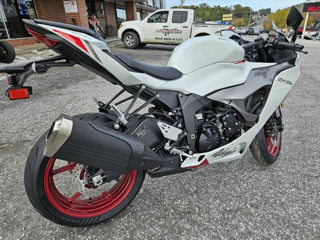 2024 Kawasaki NINJA ZX-6R ABS – Strickland Golf Carts