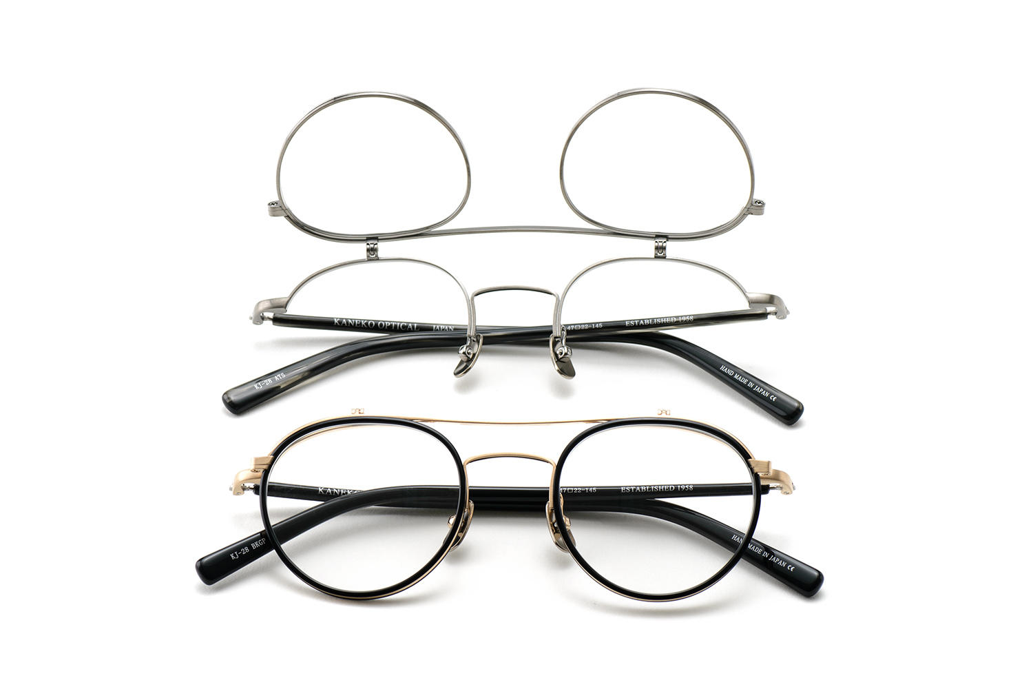 跳ね上げ式メガネで機能性と遊び心を楽しむ | PRESIDENT STYLE