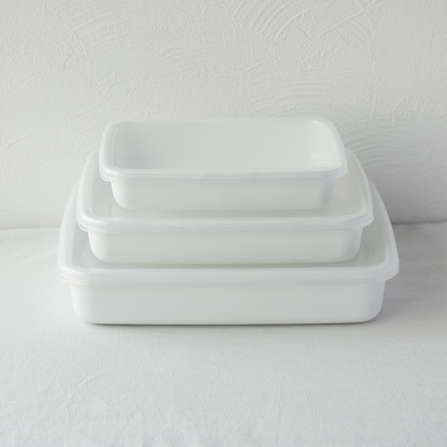 野田琺瑯/ホワイトシリーズ レクタングル 浅型 M シール蓋付き -保存