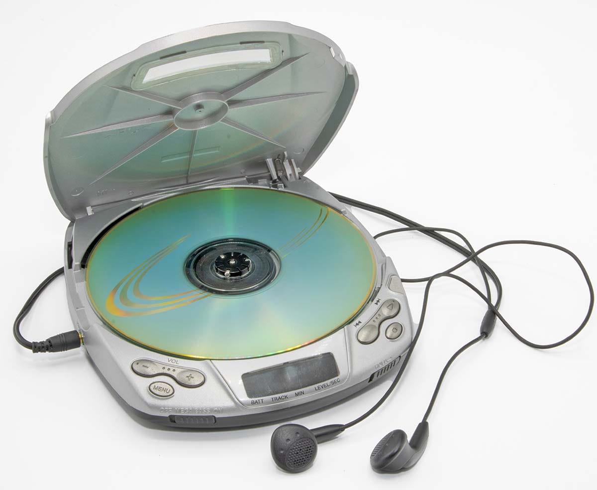 生産終了した『MD』はなぜCDにはなれなかった？ 今でもMDを入手するに