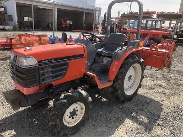 クボタ | トラクター | B92 | SUN SELECT JAPAN CO., LTD | FARM Equipment