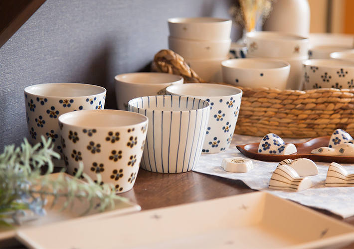 SUKOSHIYA – 砥部焼 窯元 すこし屋 –