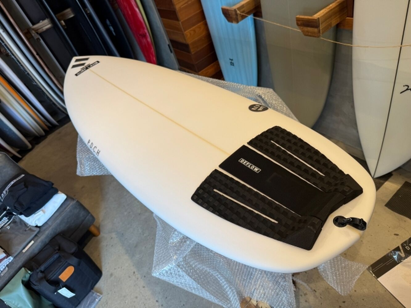 サーフボード】湘南は特に小波でも楽しめるボードは必須！このモデルが